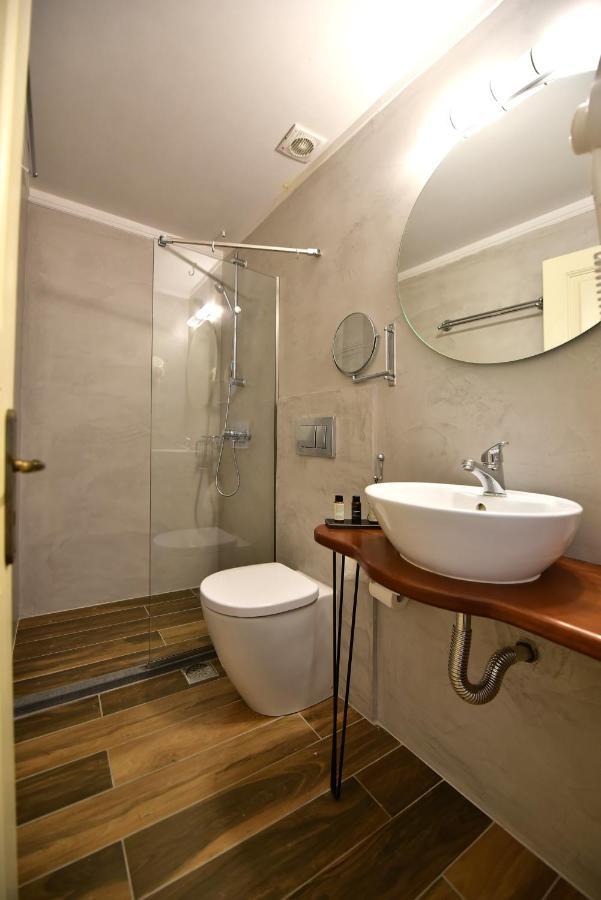 Piteoussa Rooms Ýdra Eksteriør bilde