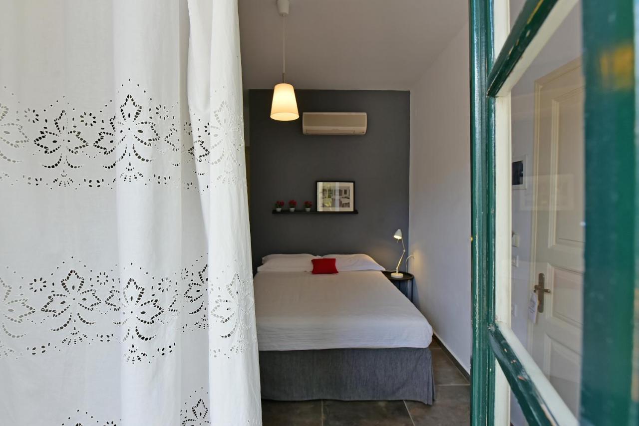 Piteoussa Rooms Ýdra Eksteriør bilde