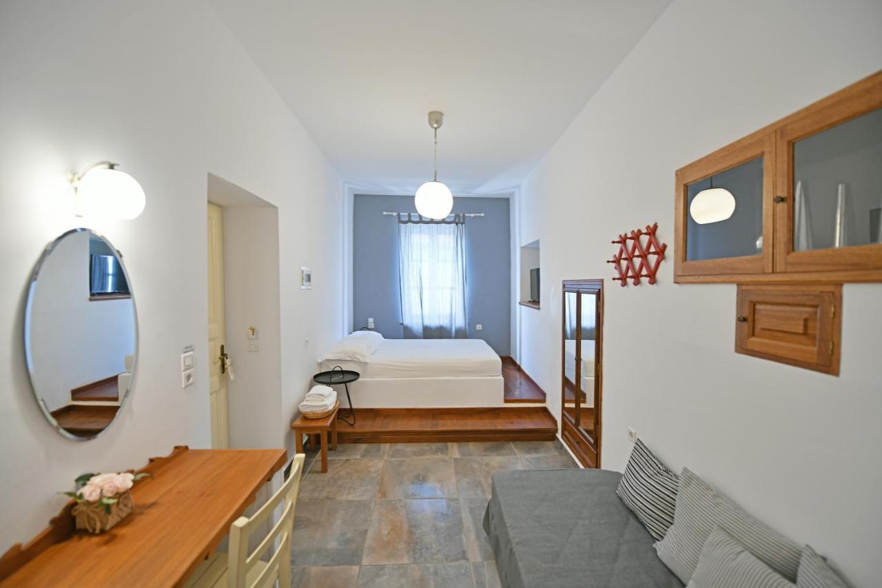 Piteoussa Rooms Ýdra Eksteriør bilde