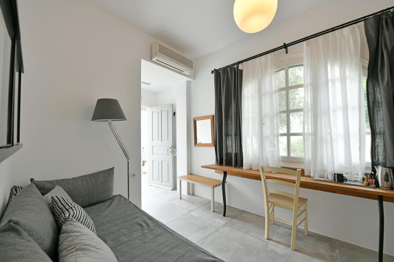 Piteoussa Rooms Ýdra Eksteriør bilde